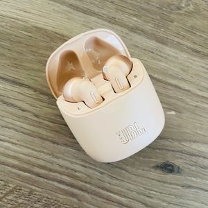 JBL Tune 225 True Wireless Bluetooth Earbuds - Gold